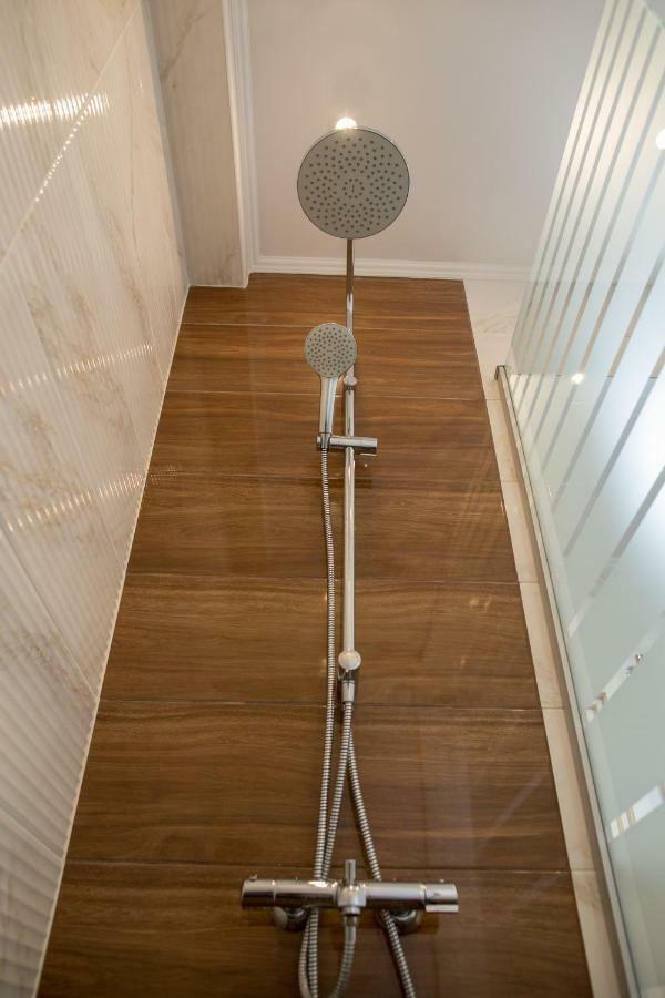3 Bedrooms Apartment On Nasypna 3 Liov Exterior foto